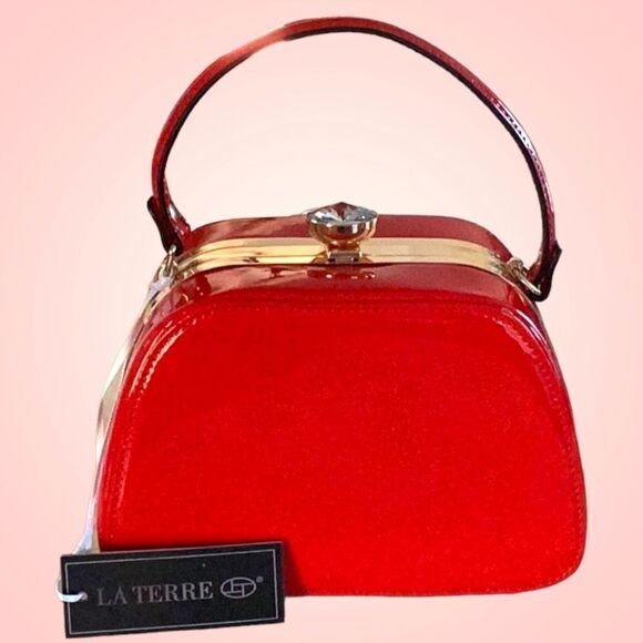 NEW BRIGHT SHINY RED HAND BAG WITH CROSSBODY CHAIN LARGE STONE BLING DECORATION - Picture 6 of 16